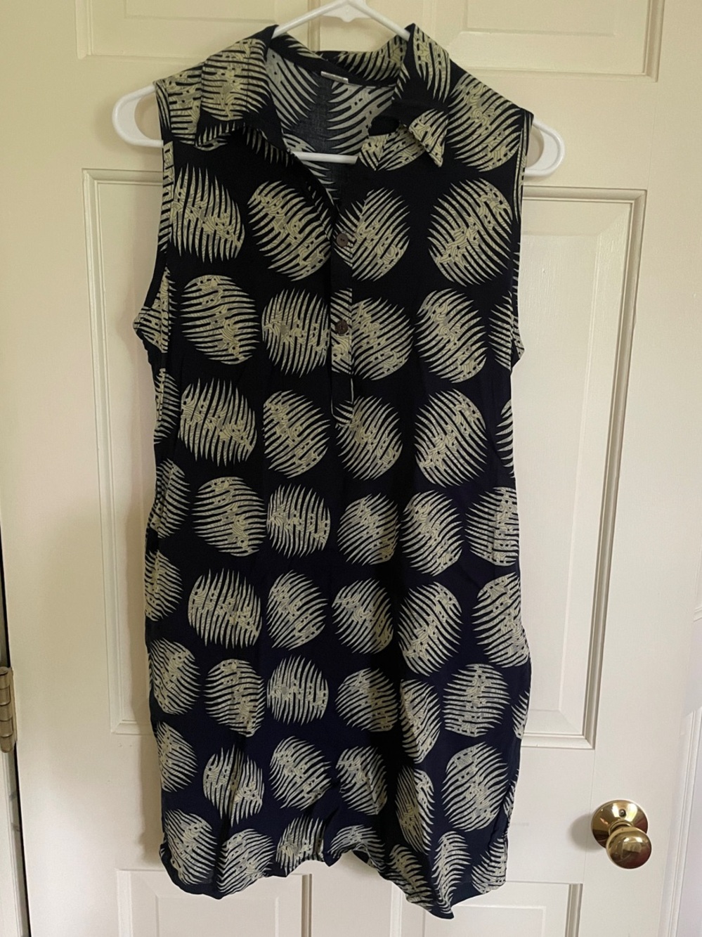 Sleeveless Navy and Cream Printed Shift Dress